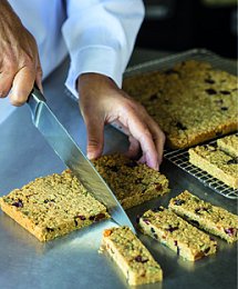 BISCUITS & SNACK BARS